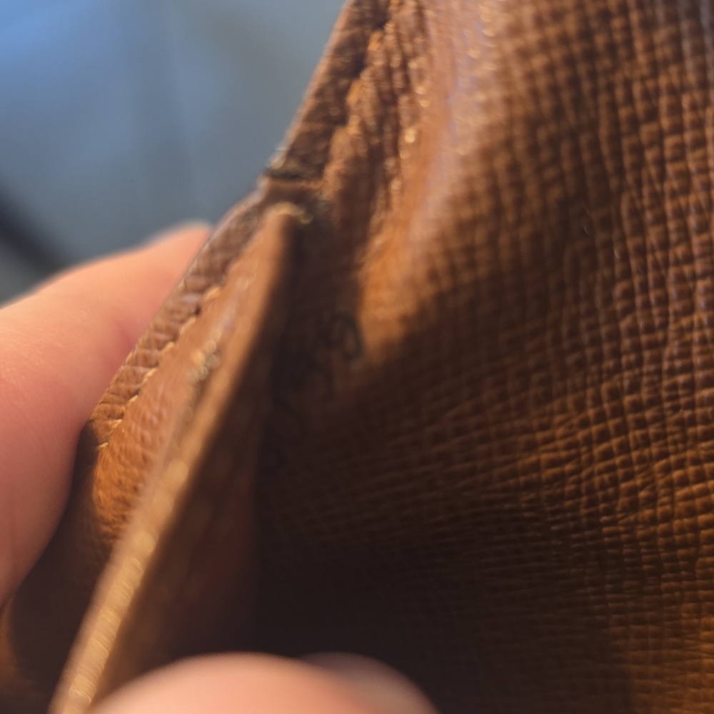 * EUC * Louis Vuitton Eugenie Monogram Wallet - Picture 14 of 14